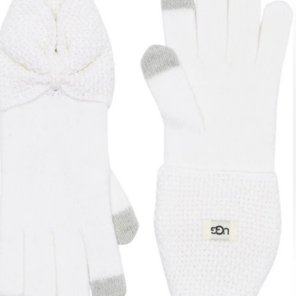Ugg - Ivory Bow Wool Blend Tech Glove- new